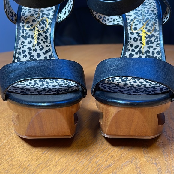 Jessica Simpson black and cheetah wooden heels sz 6.5 - Picture 3 of 9